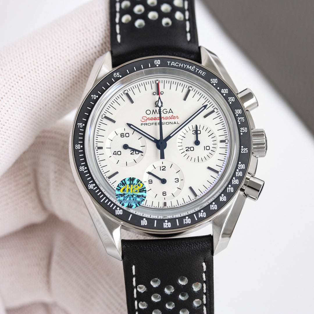 Chronograph -310.30.42.50.04.001 - White - Black Leather- Manual winding - 42mm