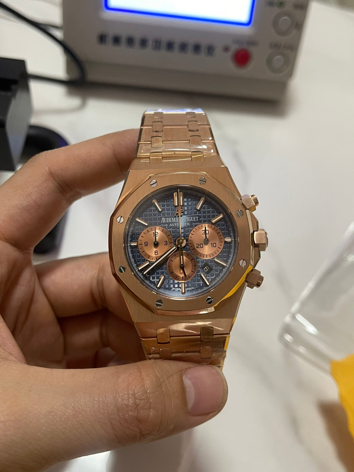 Limited Time Offer!🔥Chronograph - 26331OR - 904L Steel - Quartz - 41mm