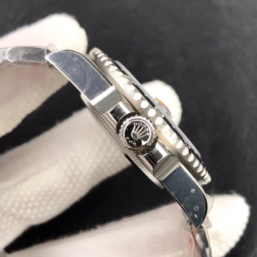 Black Bezel - Silver- White 904L Steel - Automatic - 40mm