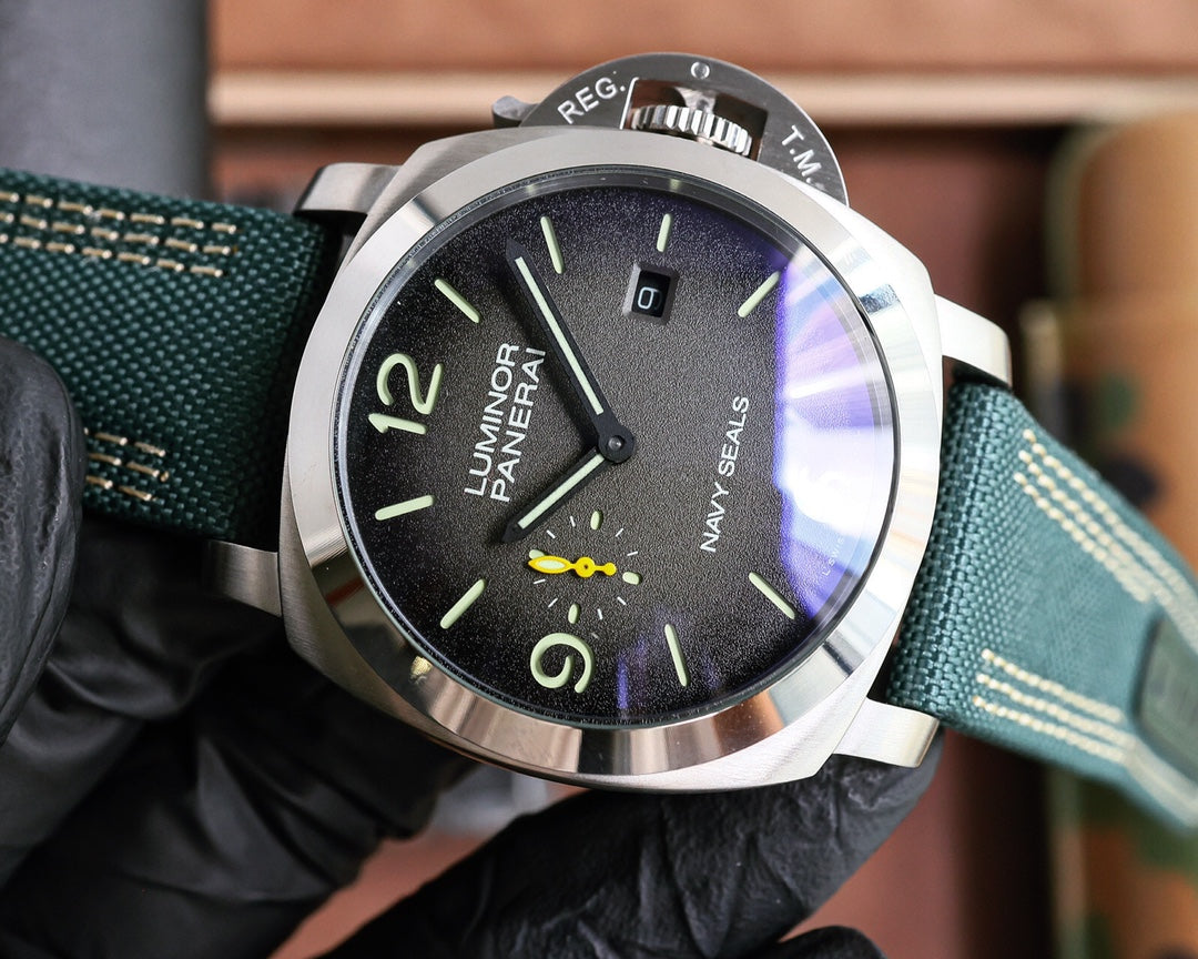 Grey Silver - Blue Leather - Automatic - 44mm