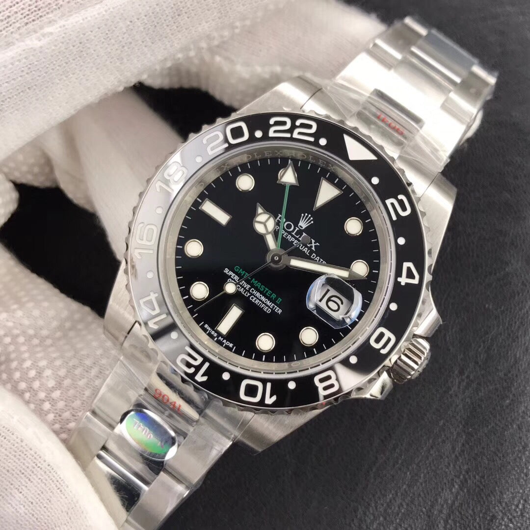 Black Bezel - Silver- White 904L Steel - Automatic - 40mm