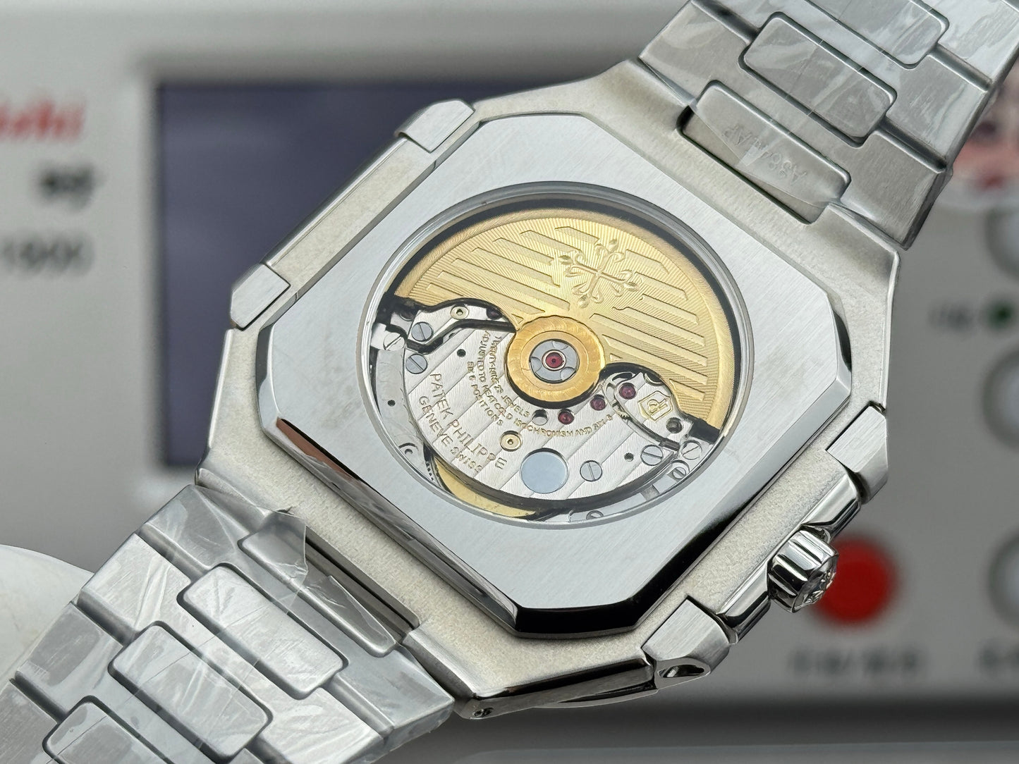 Green Square - Ultra-thin - Silver 904L Steel - Automatic 330SC- 45mm